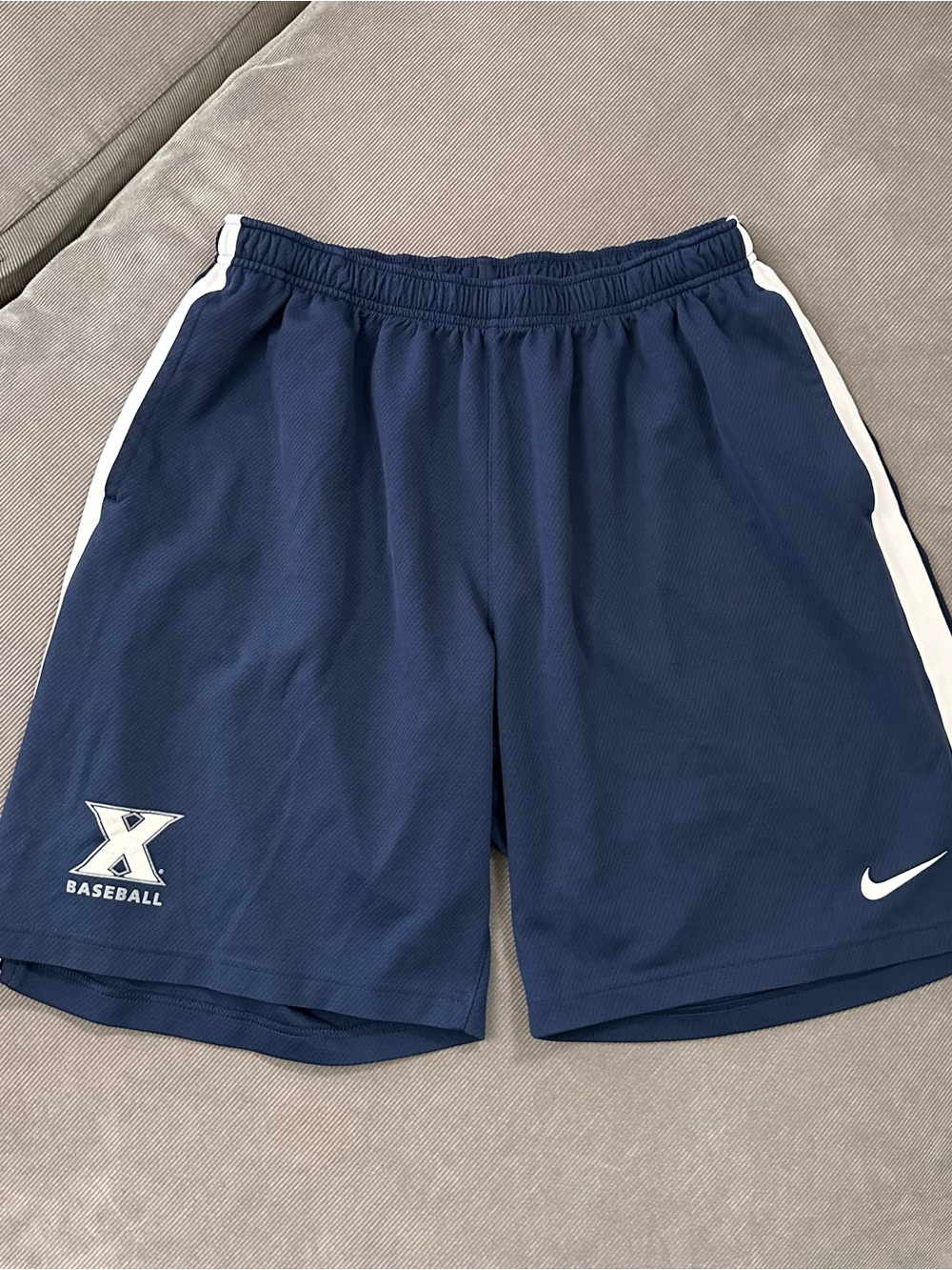 Nike Xavier Musketeers Authentic Baseball Gym Shorts Men's Size L ~Navy~